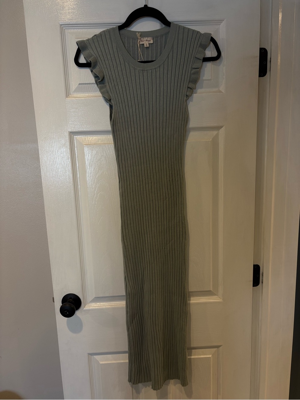 Tags on! Sleeveless Knit Dress